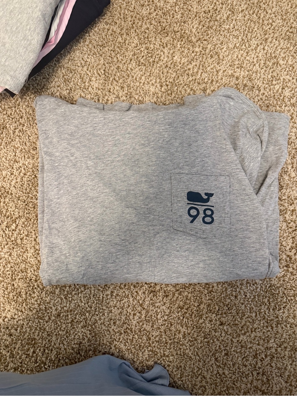 Vineyard Vines Heather Gray Pocket long sleeve hoodie with Navy Whale